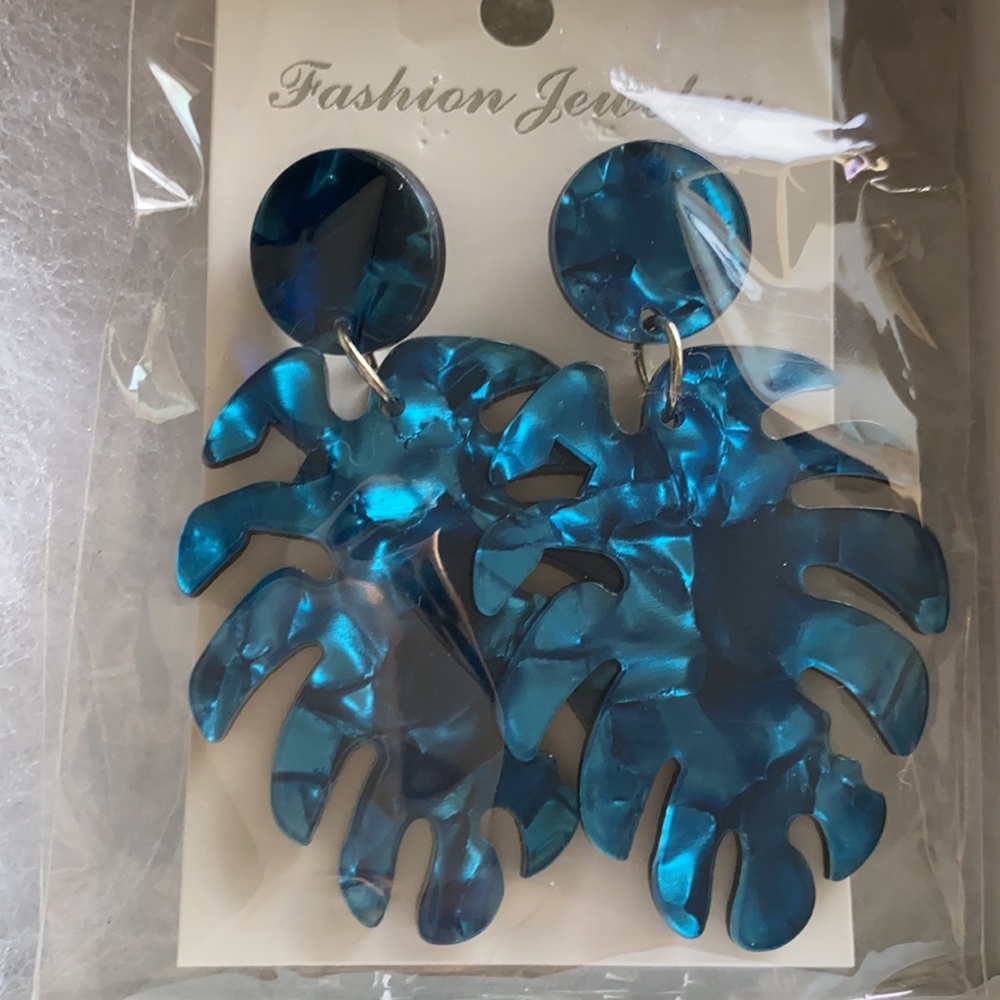 Monstera Chandelier Earring, Blue